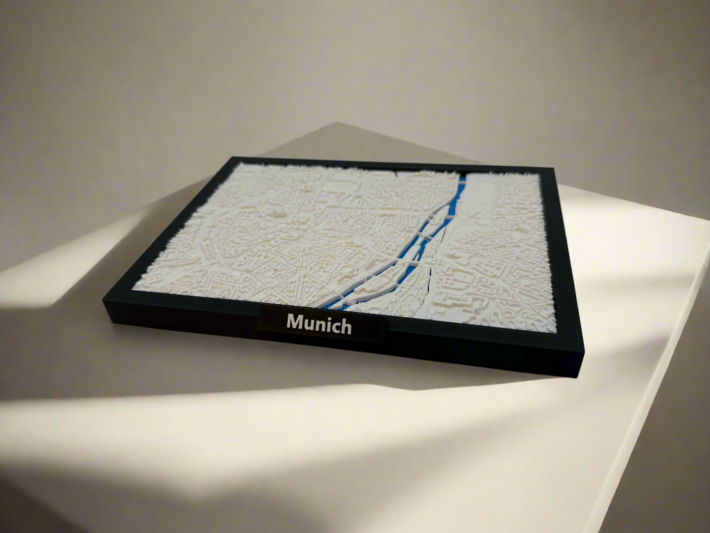 3D-utskrevet miniatyr av München - detaljert bykart og elvelandskap - førsteklasses kvalitet