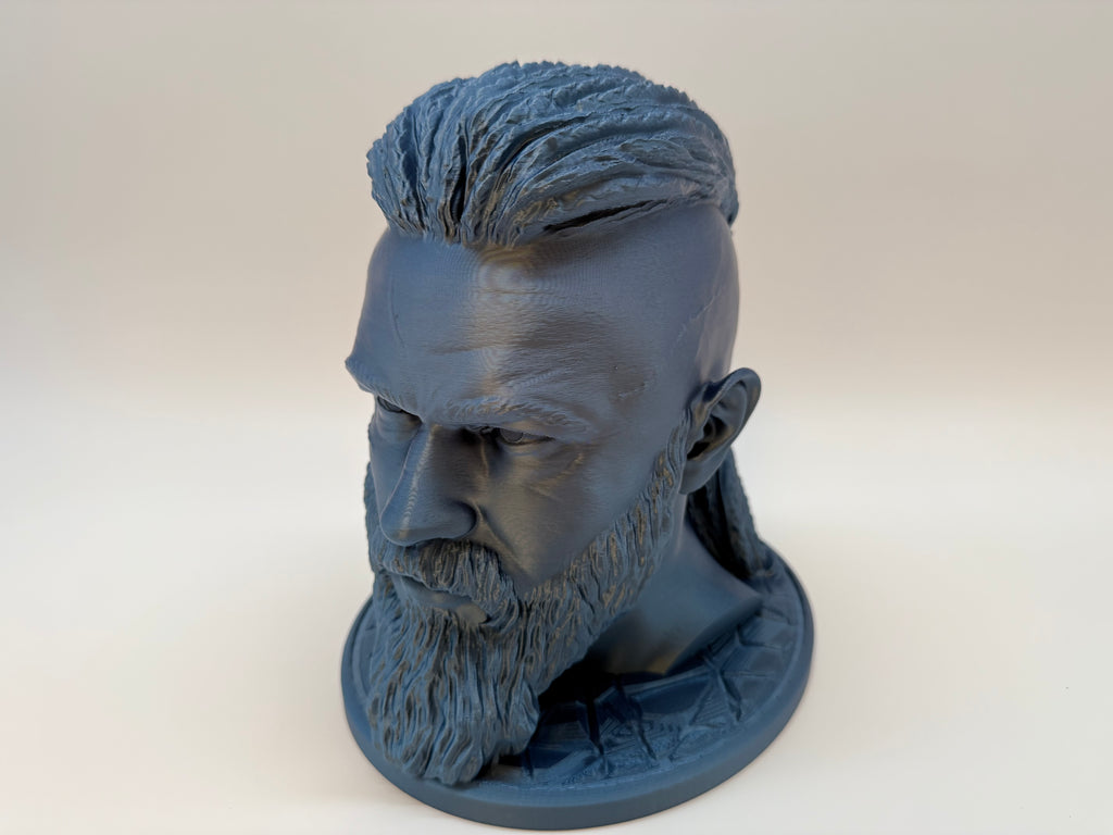 Statuen "Ragnar" i kongeblå - Tøff og ikonisk - Premium kvalitet