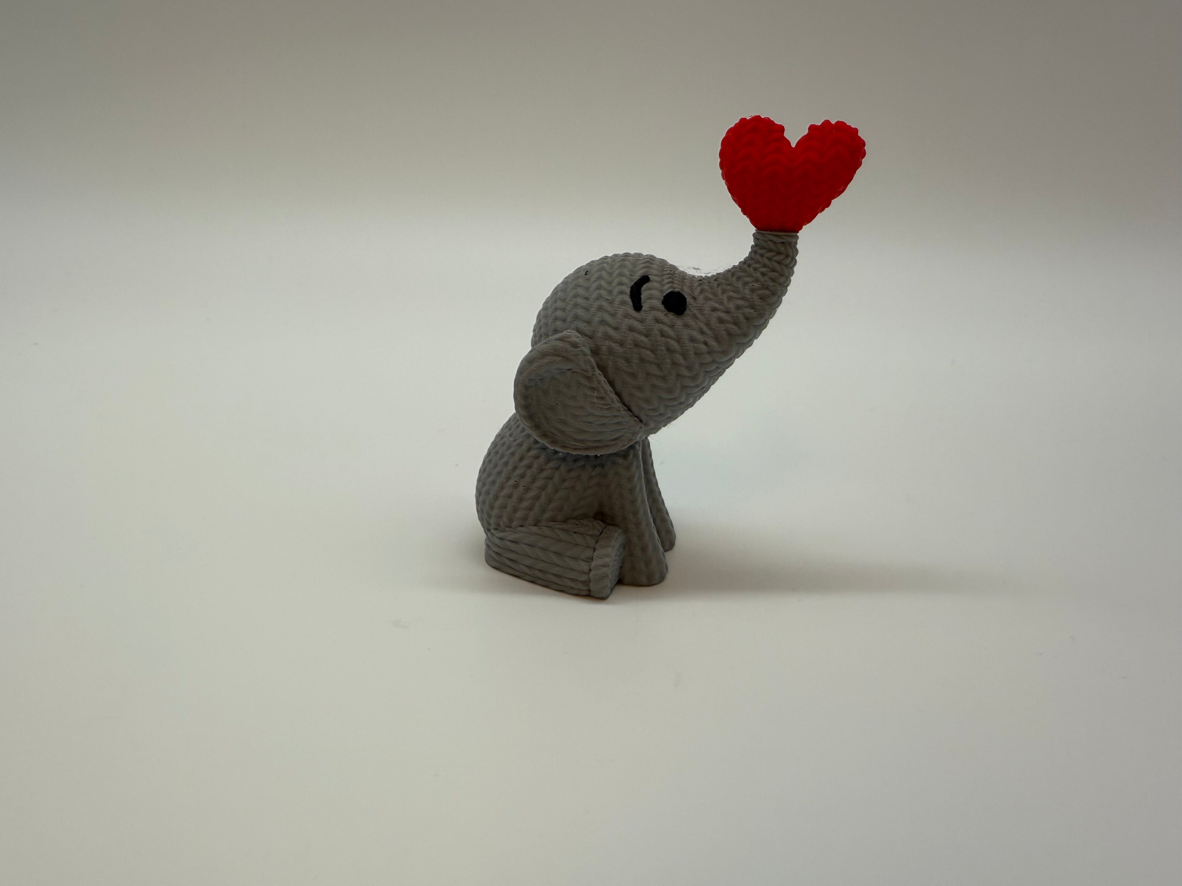 Éléphant avec cœur - Unique et affectueux - Qualité supérieure