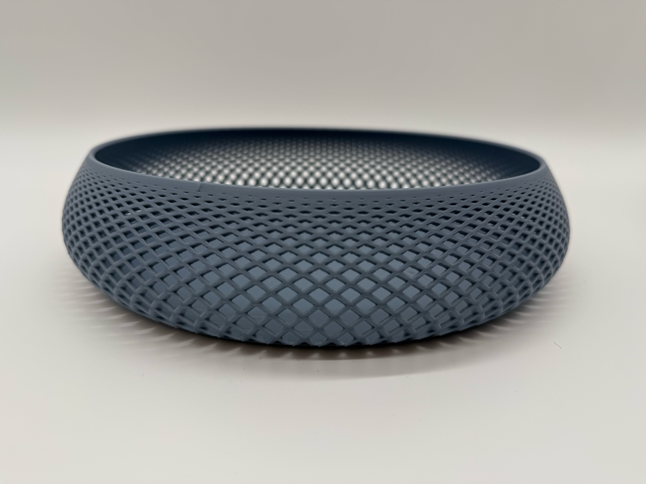 Designskål med geometrisk rutenett - moderne og funksjonell