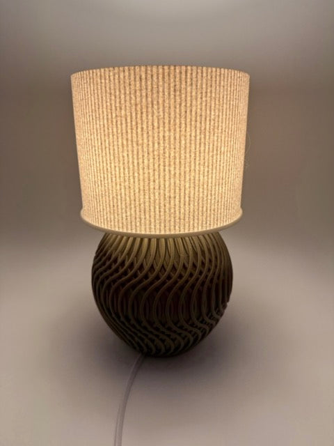 Lampe de table moderne 'Marble' avec abat-jour en marbre et base géométrique élégante - Atmospheric Lighting