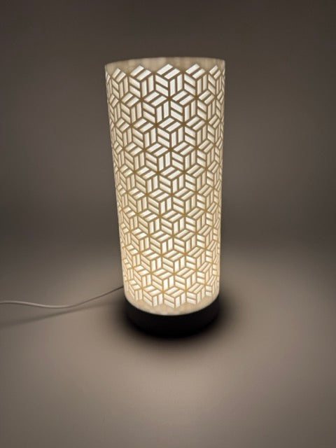 Lampe de table 'Dia' avec abat-jour cylindrique géométrique sculpté et base élégante - Luminaires d'ambiance modernes