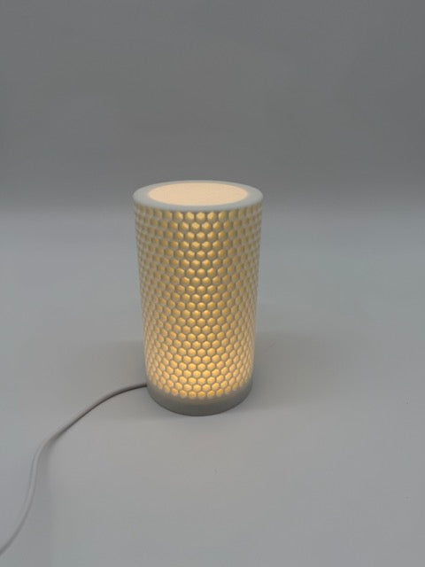 'Honey' bordlampe med bikakemønster og sylindrisk skjerm - varm stemningsbelysning
