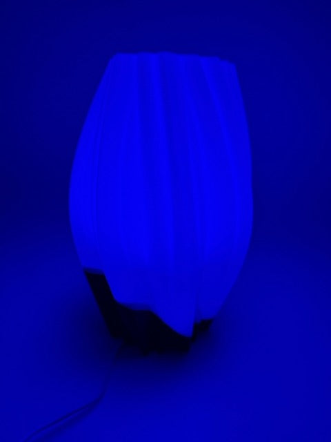 Lampe de table design 'Waves' avec changement de couleur et télécommande - Lampe d'ambiance moderne