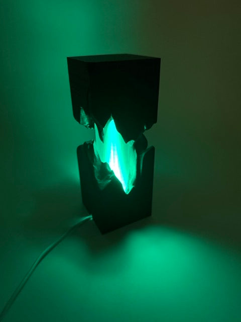Design Tafellamp 'Split' met Gespleten Zwart Design en Kleurenwissel – Sfeerlamp met Afstandsbediening
