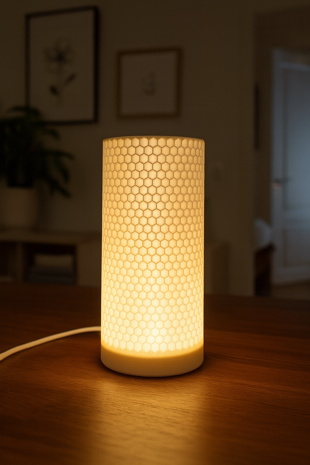 'Honey' bordlampe med bikakemønster og sylindrisk skjerm - varm stemningsbelysning