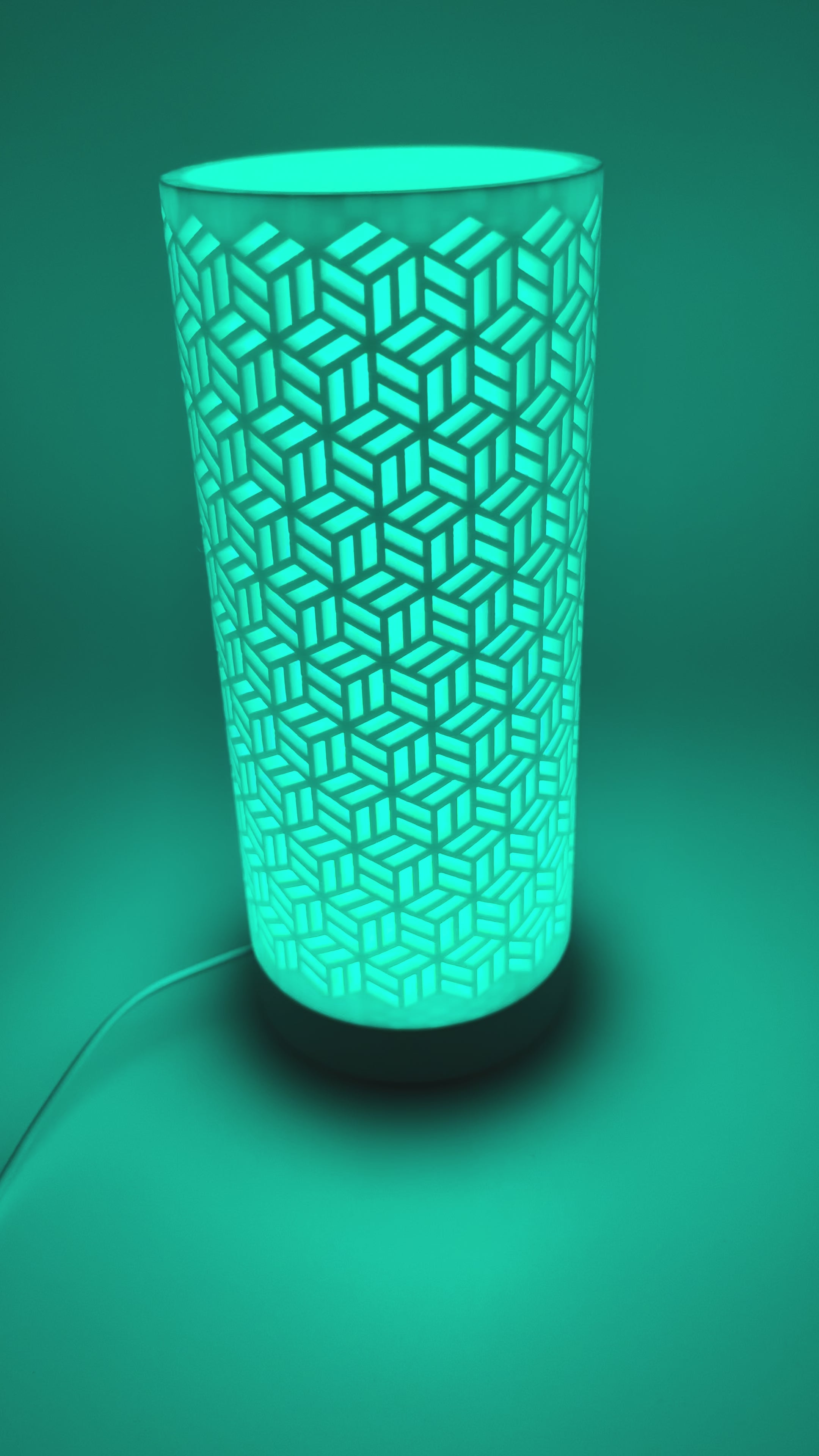 Lampe de table 'Dia' avec abat-jour cylindrique géométrique sculpté et base élégante - Luminaires d'ambiance modernes